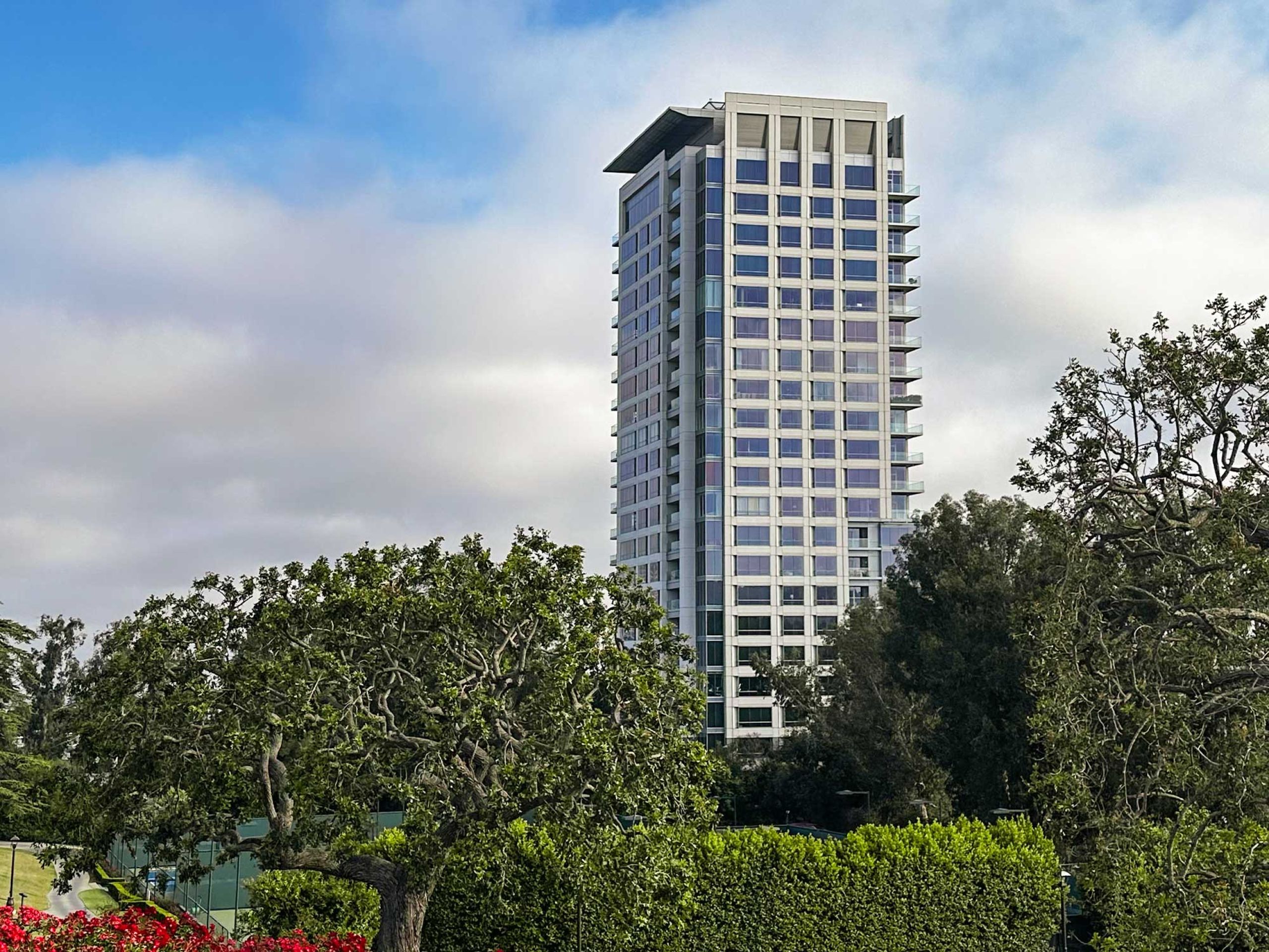 Beverly West Condo Tower
